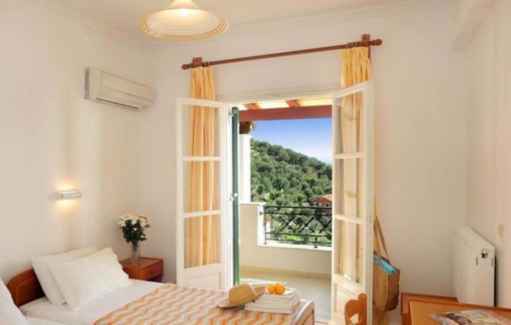 Nestoras 2* Nisaki (Corfu)