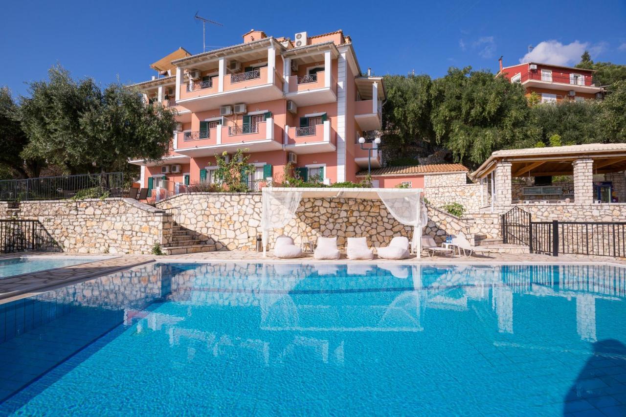 Nestoras 2* Nisaki (Corfu)